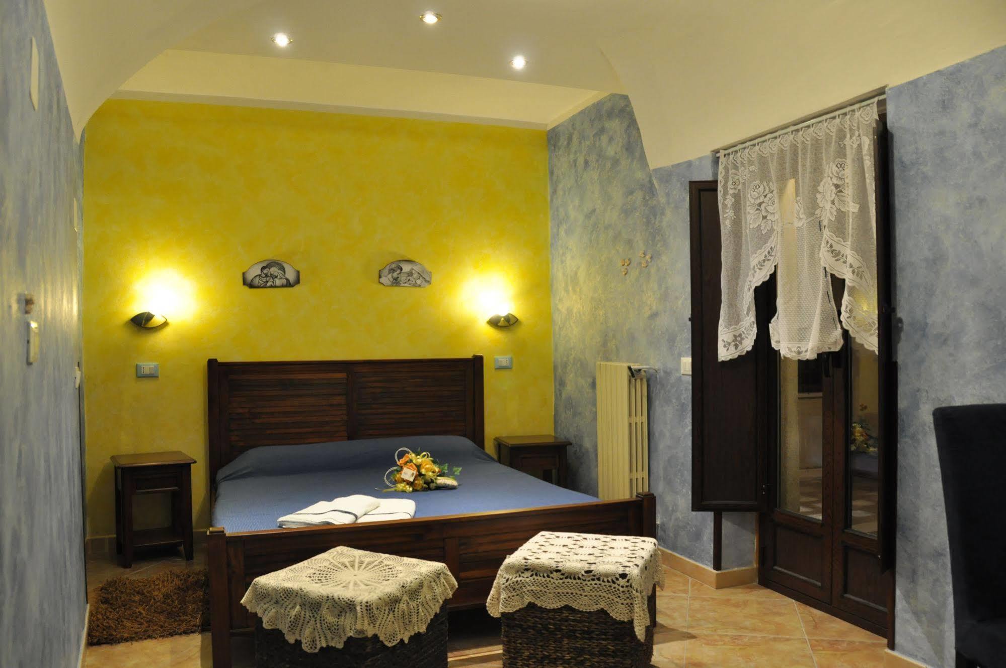 Del Centro Bed & Breakfast Enna Exterior photo