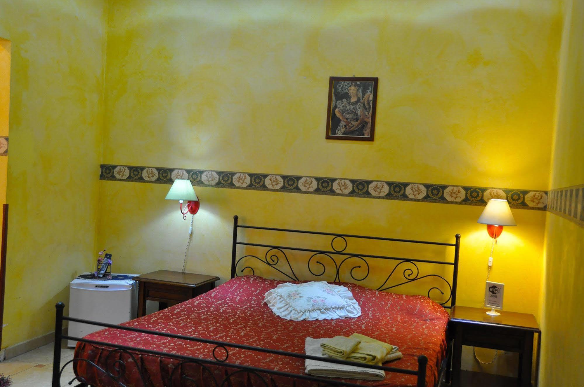 Del Centro Bed & Breakfast Enna Exterior photo