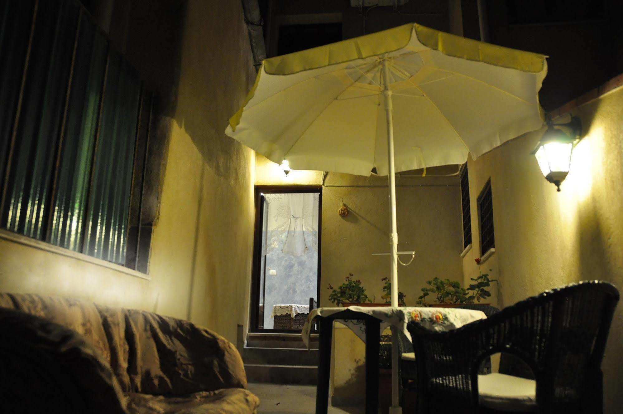Del Centro Bed & Breakfast Enna Exterior photo